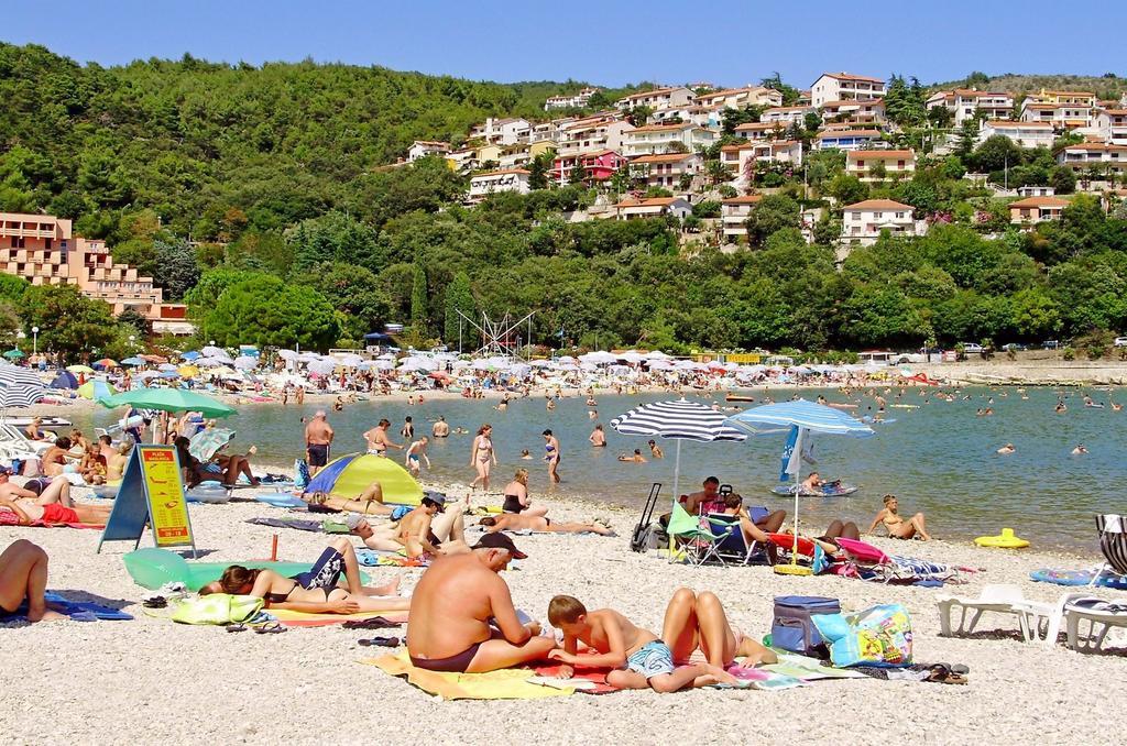 Apartments Slavica Rabac Esterno foto