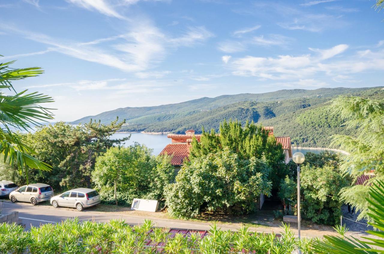 Apartments Slavica Rabac Esterno foto