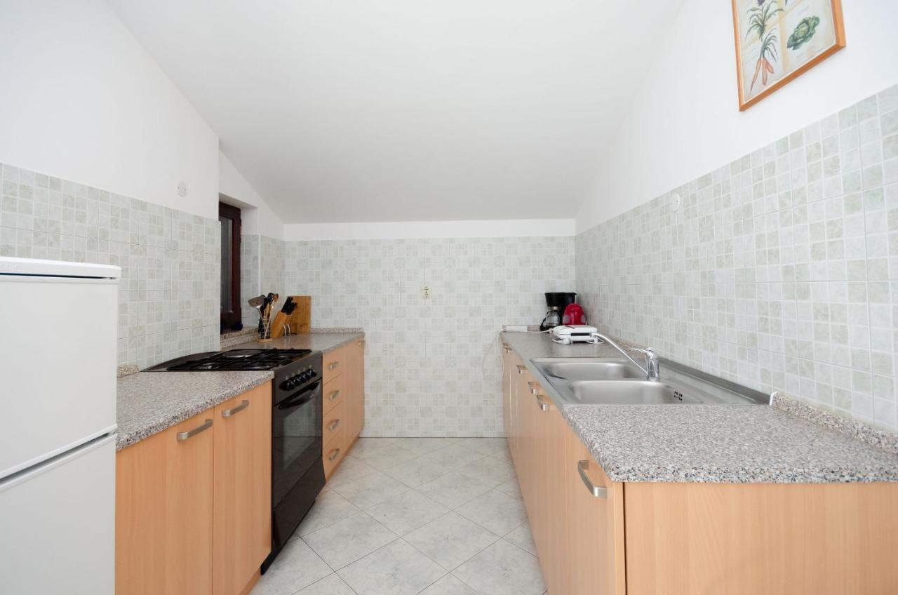 Apartments Slavica Rabac Esterno foto